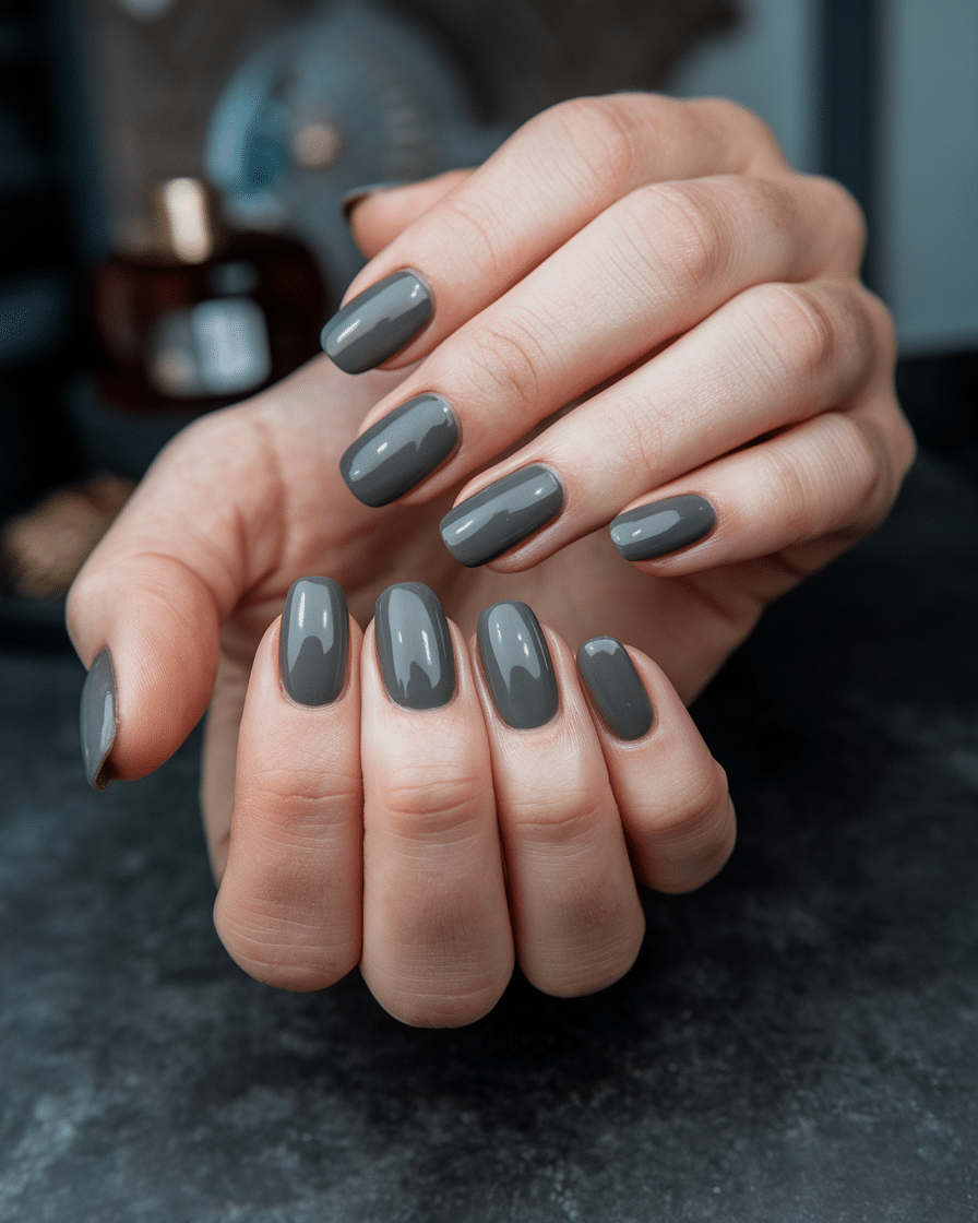 0001_2_a-still-of-a-beautiful-hand-with-smoky-g_YSuigriHQrOvkc-67H5-bg_1BgiwbbxSVGVGS-yA_Et_g Fall in Love with Autumn Nails: The Cozy Season’s Best Beauty Statement