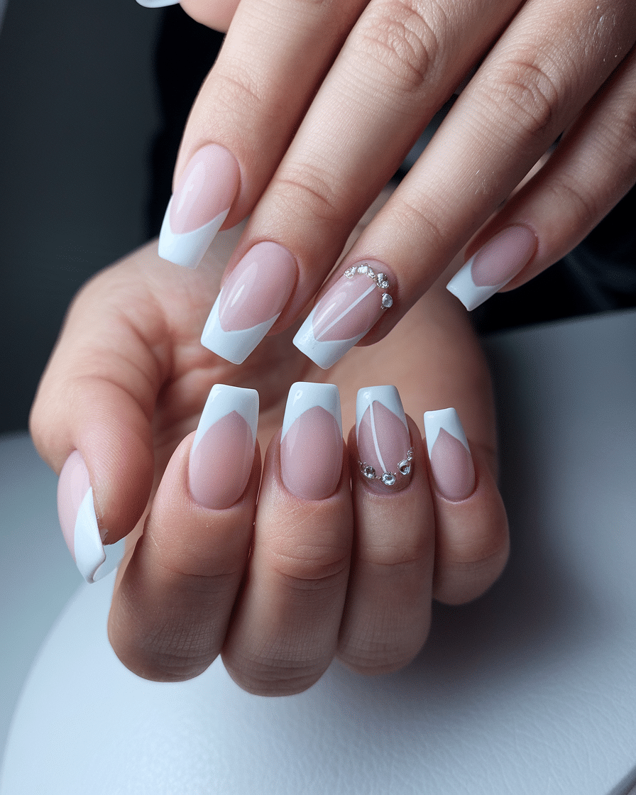 The Art of Seasonal Nails: Where Fashion Meets Fingertips