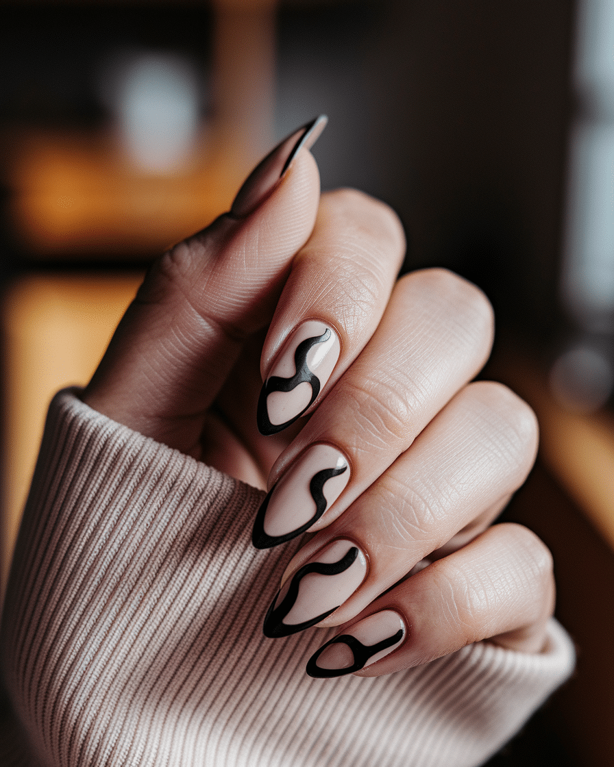 0007_2_a-close-up-photograph-captures-the-intri_VDpeBDv9SCi_kI1UCME5gw_t7qpkIc_ShClIJEChdyBhQ Elegant Contrast: Exploring the Beauty of Black and Nude Nail Designs