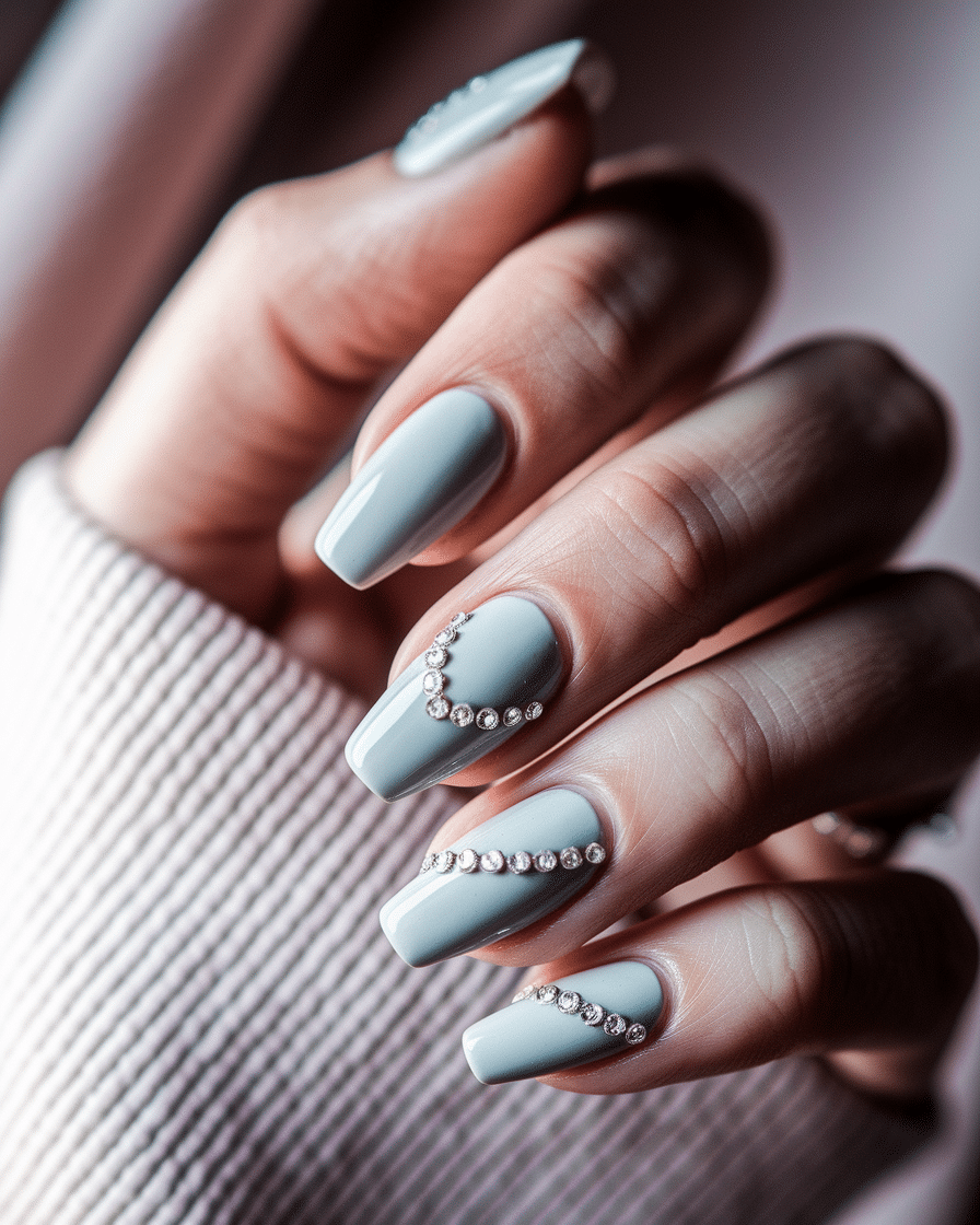 0008_3_a-close-up-photograph-captures-the-delic_oFLNsdsxREuxL4tNK-NJHA_fcsgw5c-THKjrTDHZl6WjQ_cover Elegant and Modern Nail Designs for a Timeless Look