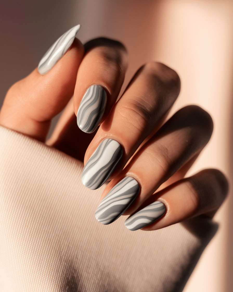 0009_1_a-close-up-photograph-of-a-beautiful-han_8TrQ946UTLeUiQjhkt6ytw_E9IOg9hcRpK8iHeZXO9YSQ_cover Elegant Nail Trends for Short Acrylic Lovers