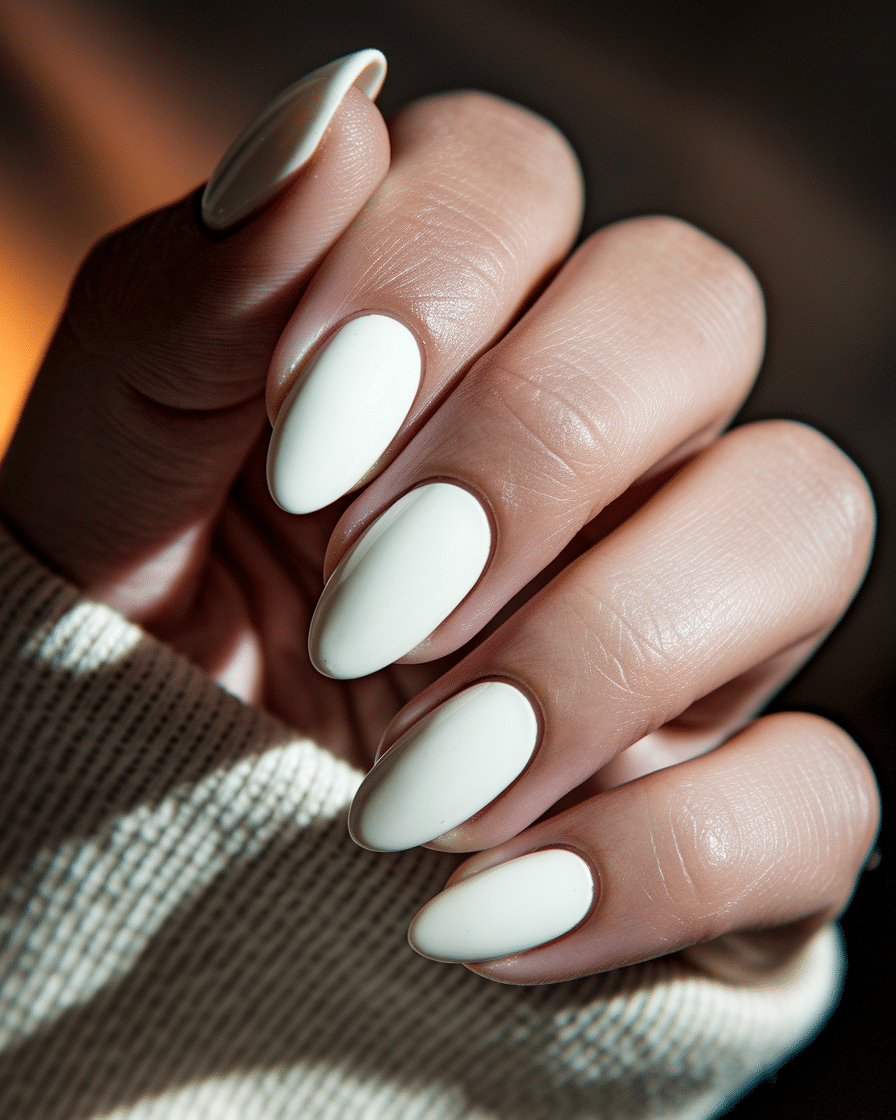 0010_2_a-close-up-photograph-captures-a-hand-wi_ck81aTFTTFeH6D43kCFFUw_rwfP7M_iQMqhDjDBwGdqFQ_cover Elegant Nail Designs That Embody Timeless Luxury and Style
